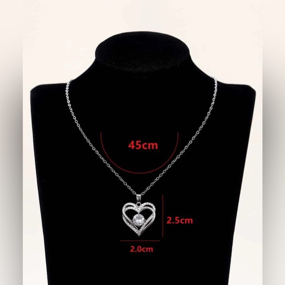 🌹 Cubic Zirconia Silver tone‎ Heart Necklace - Picture 5 of 5